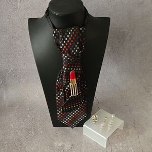 Chic Black and Red Patterned Necklace with Lipstick Pendant